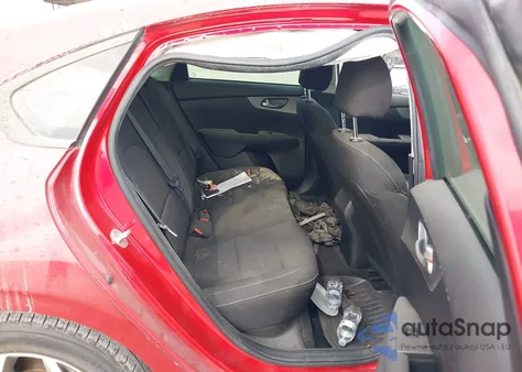 2021 Kia Forte Lxs из США, поврежденный, VIN 3KPF24AD5ME400730